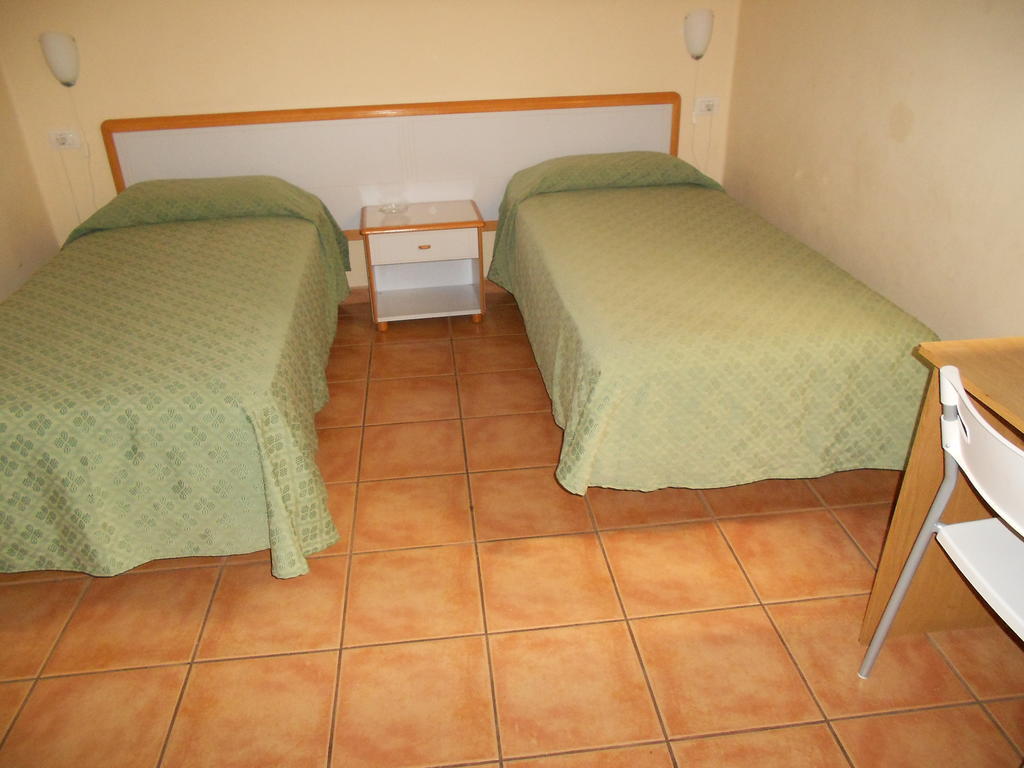 Pension Mova Santa Cruz de Tenerife Kamer foto